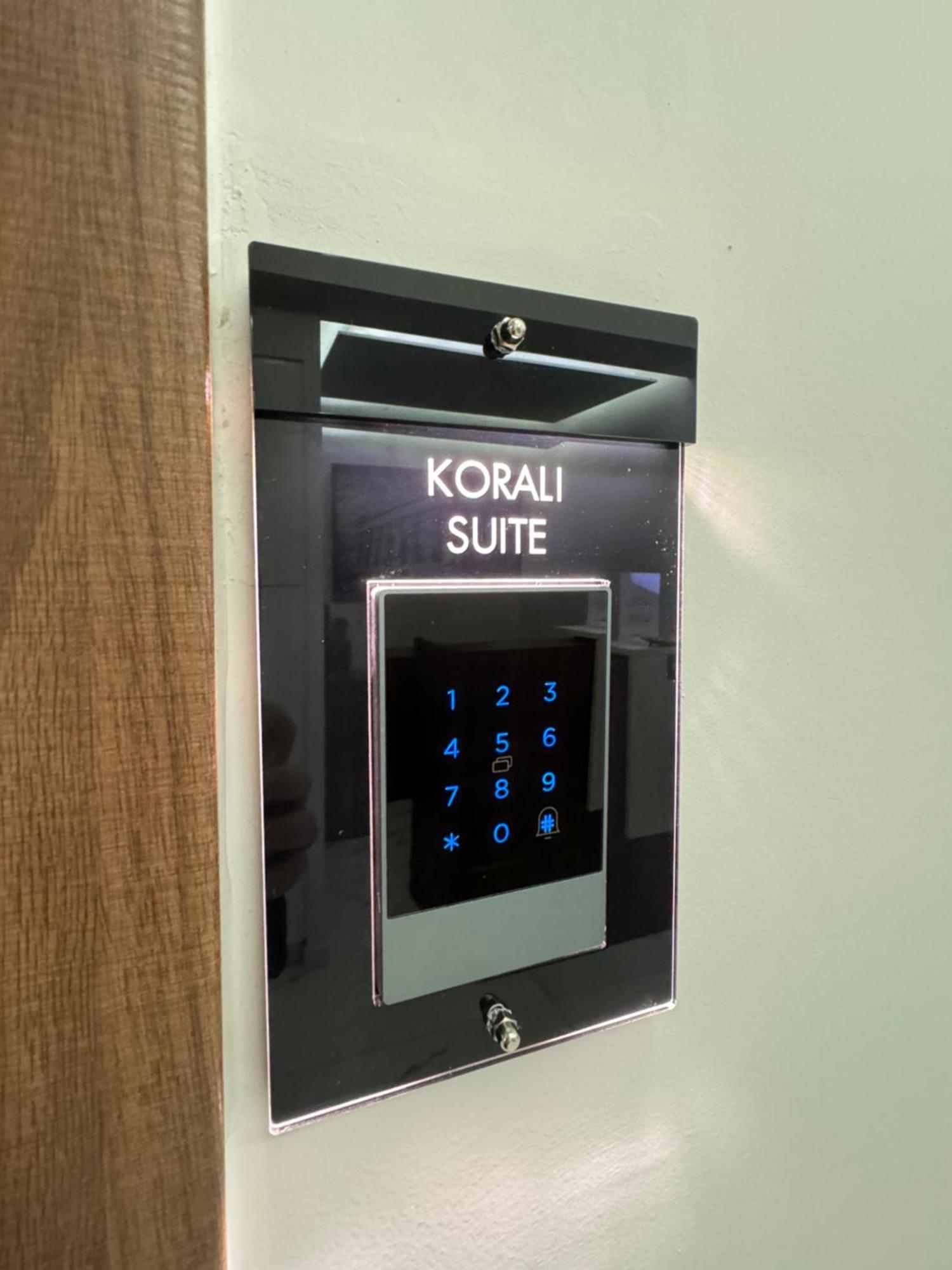 Chic Centre Suites Ateny Zewnętrze zdjęcie